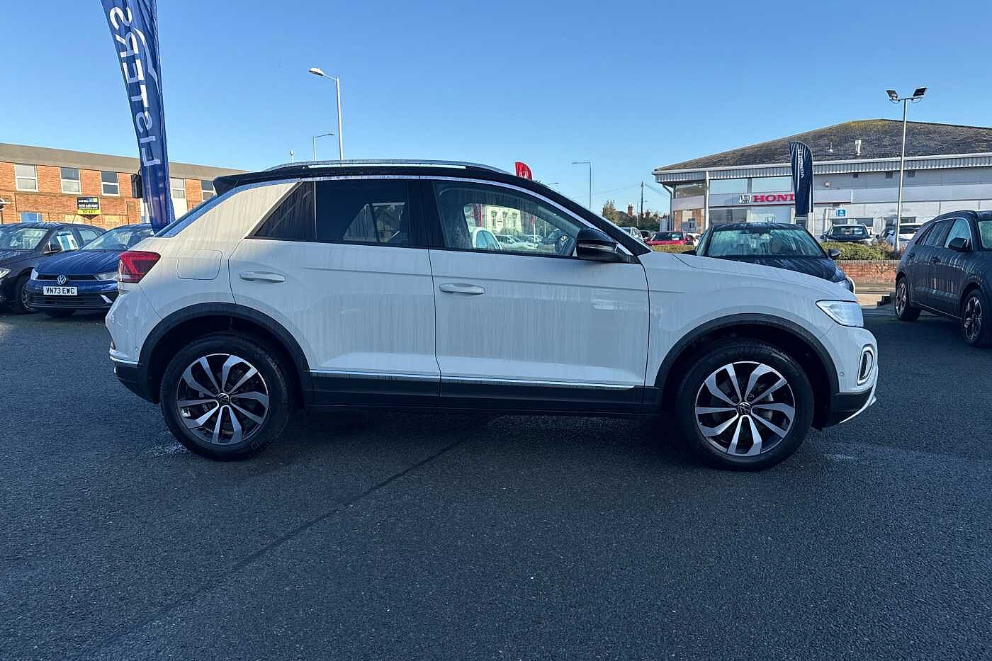 Used Volkswagen T-Roc 2022 for sale - 76692701: Photo 4