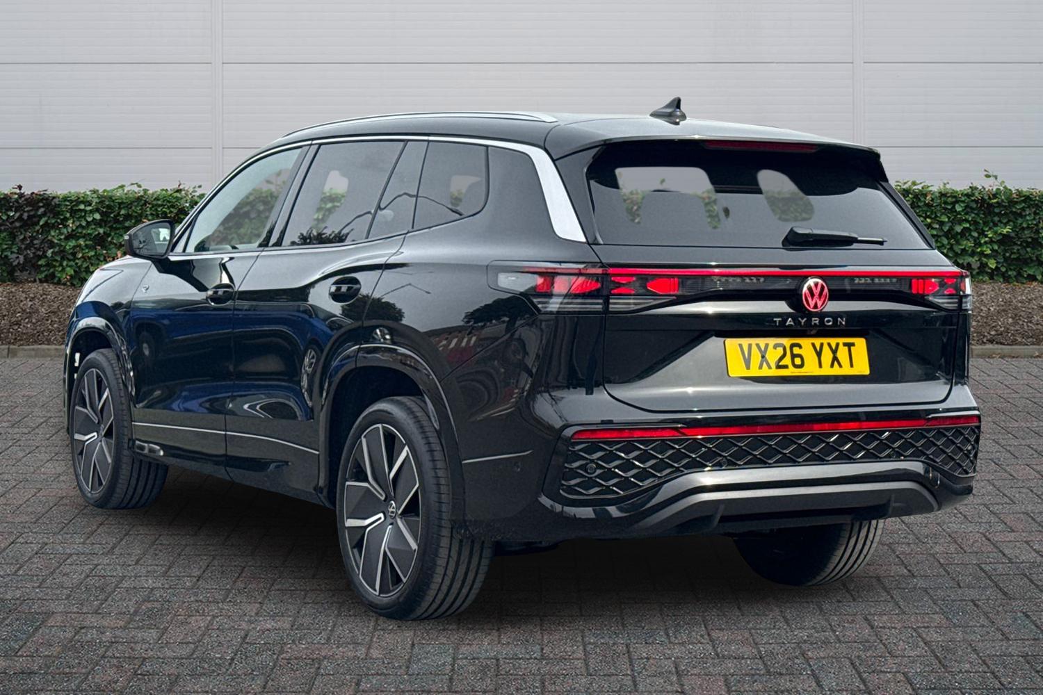 Used Volkswagen Touran 2026 for sale - 77994897: Photo 2