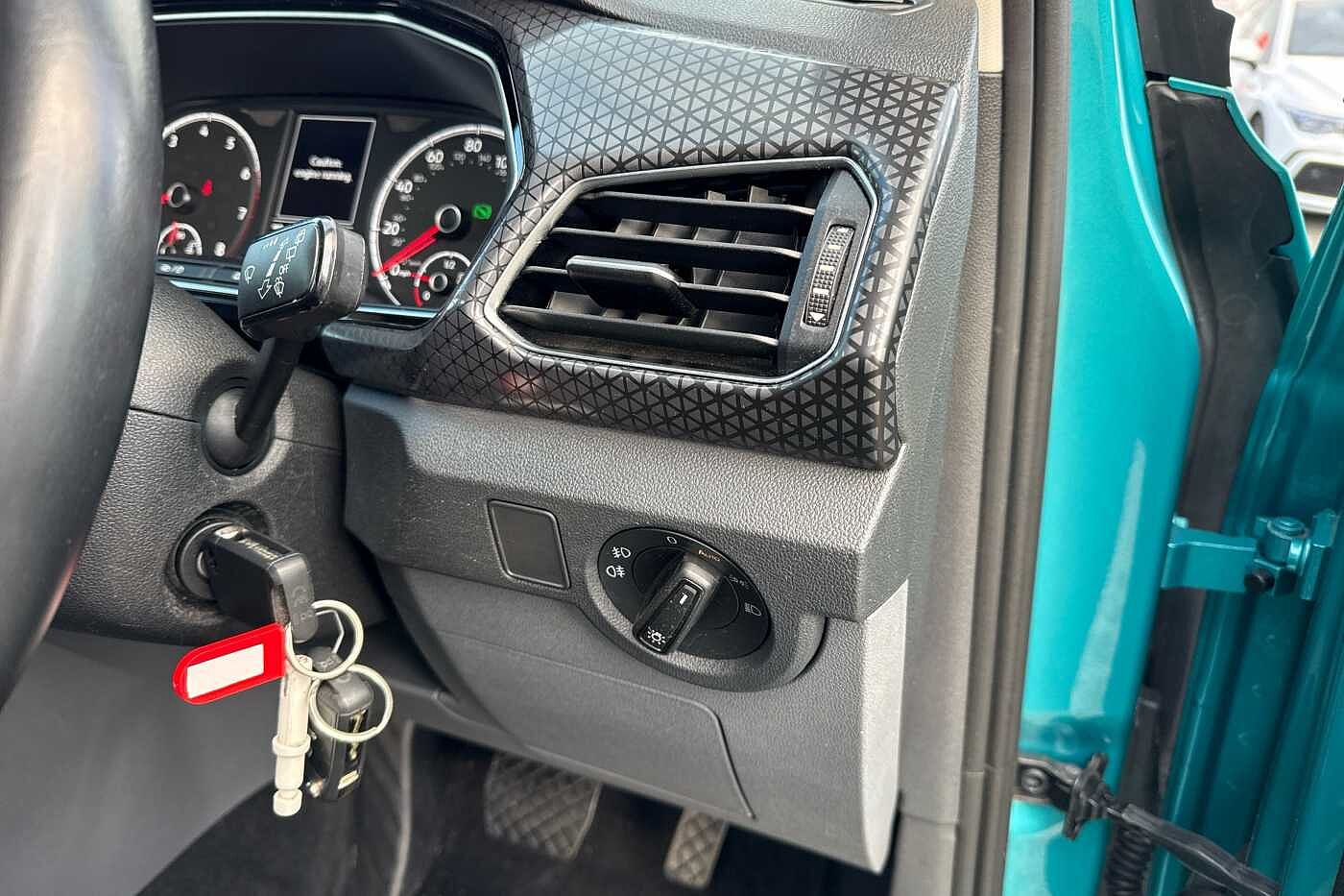 Used Volkswagen T-Cross 2019 for sale - 76458572: Photo 16