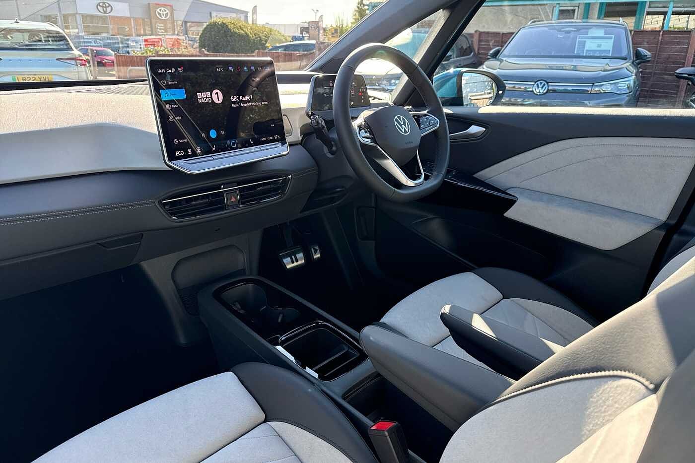 Used Volkswagen ID.3 2025 for sale - 75992343: Photo 2