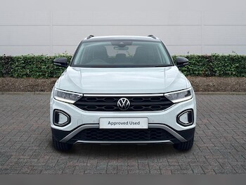 Used Volkswagen T-Roc 2023 for sale - 77770723: Photo