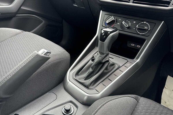 Used Volkswagen Polo 2024 for sale - 72804383: Photo 10