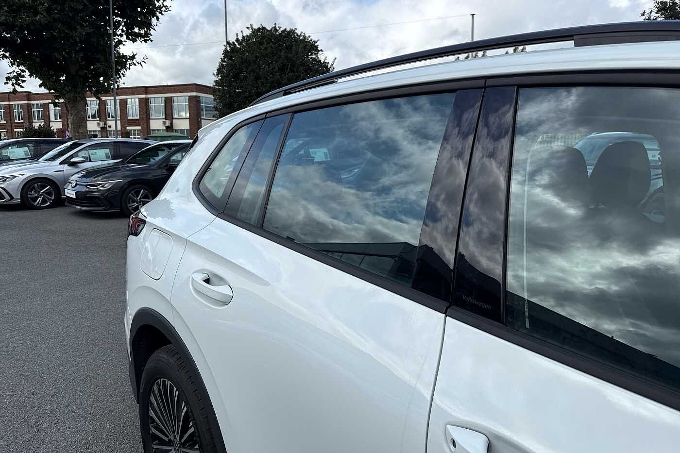 Used Volkswagen Tiguan 2024 for sale - 77725331: Photo 42