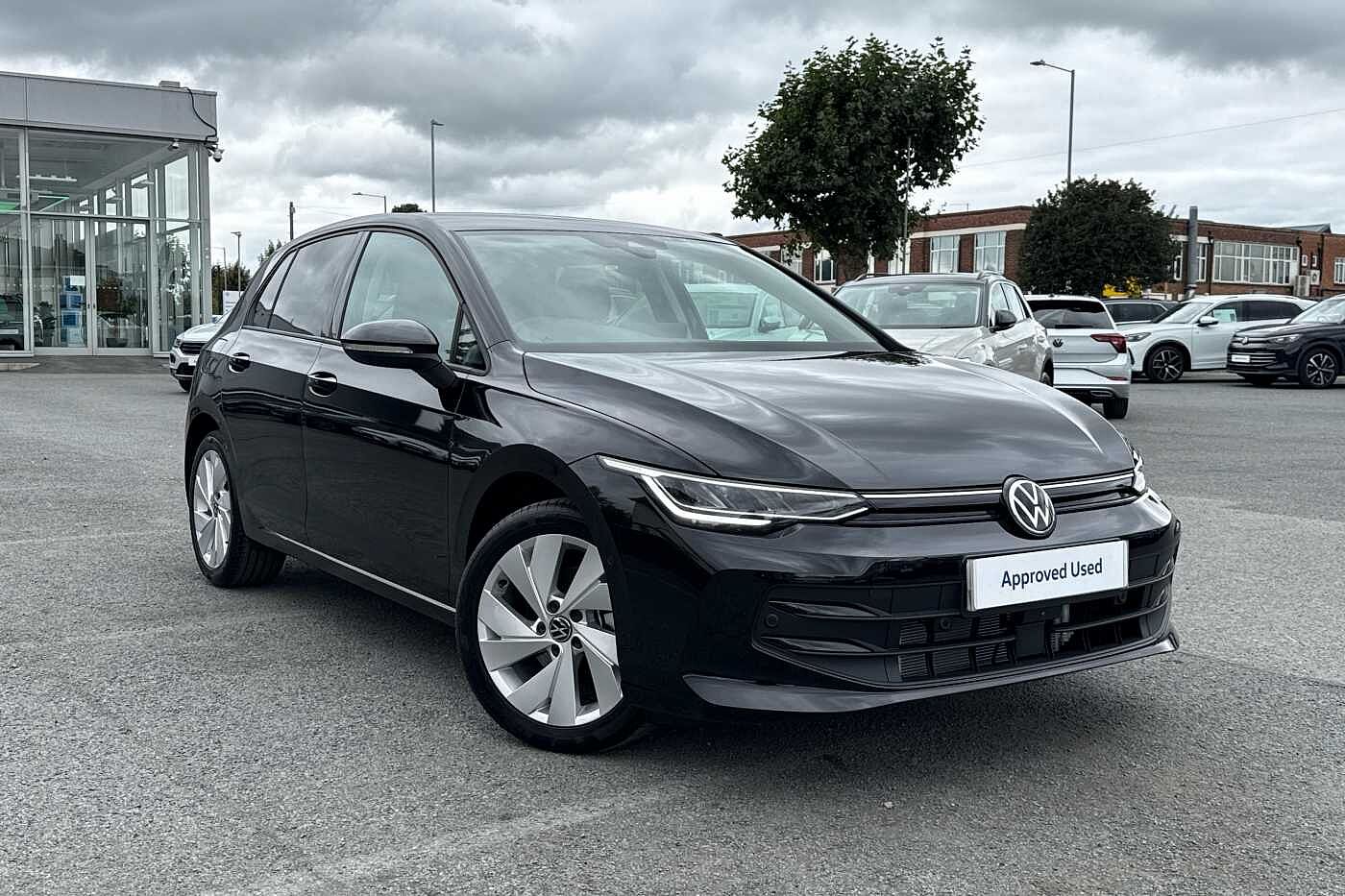 Used Volkswagen Golf 2025 for sale - 76285472: Photo 1