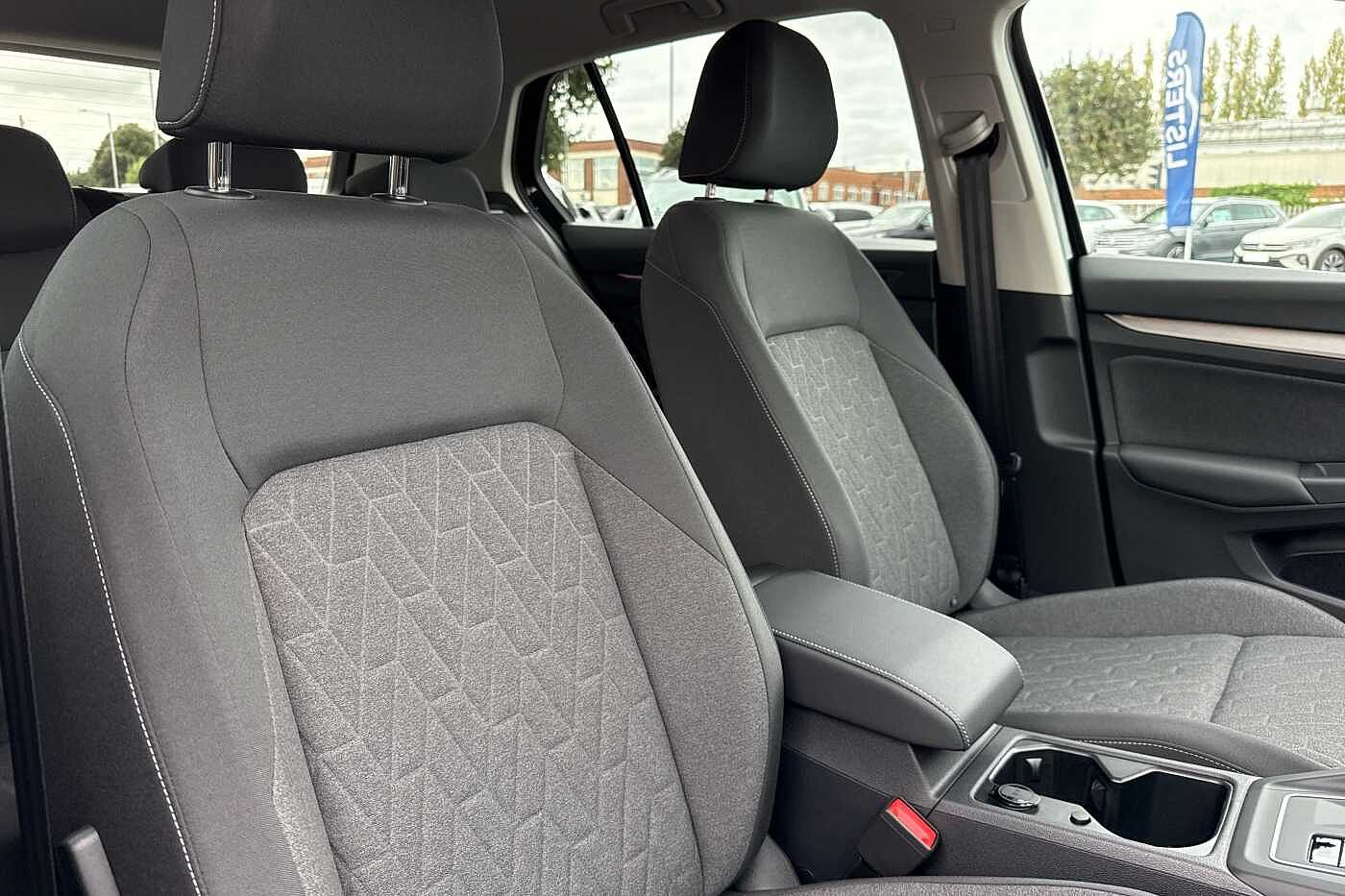 Used Volkswagen Golf 2025 for sale - 76285472: Photo 13