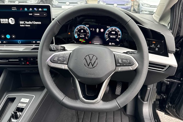Used Volkswagen Golf 2025 for sale - 76285472: Photo 17