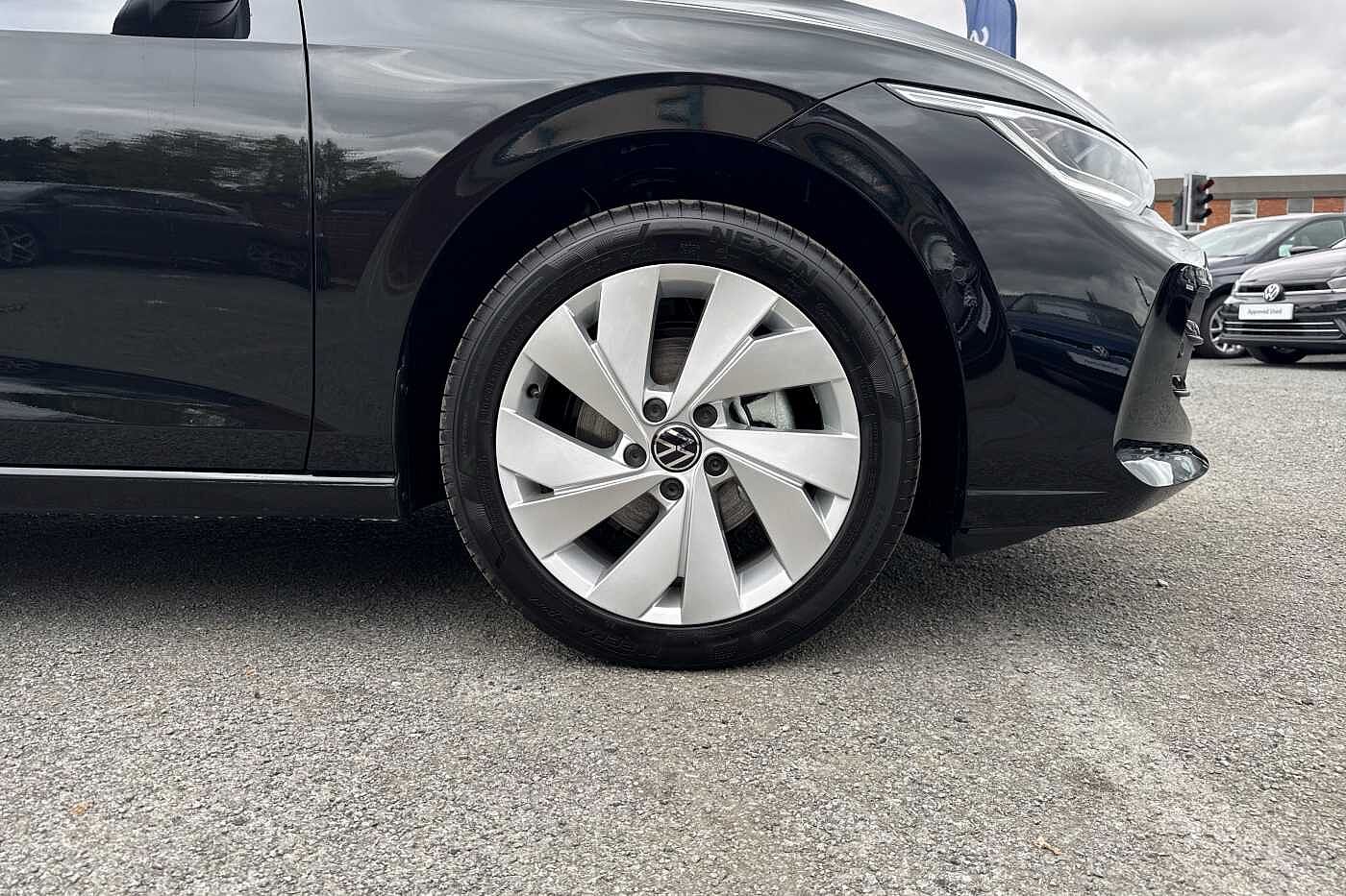 Used Volkswagen Golf 2025 for sale - 76285472: Photo 5