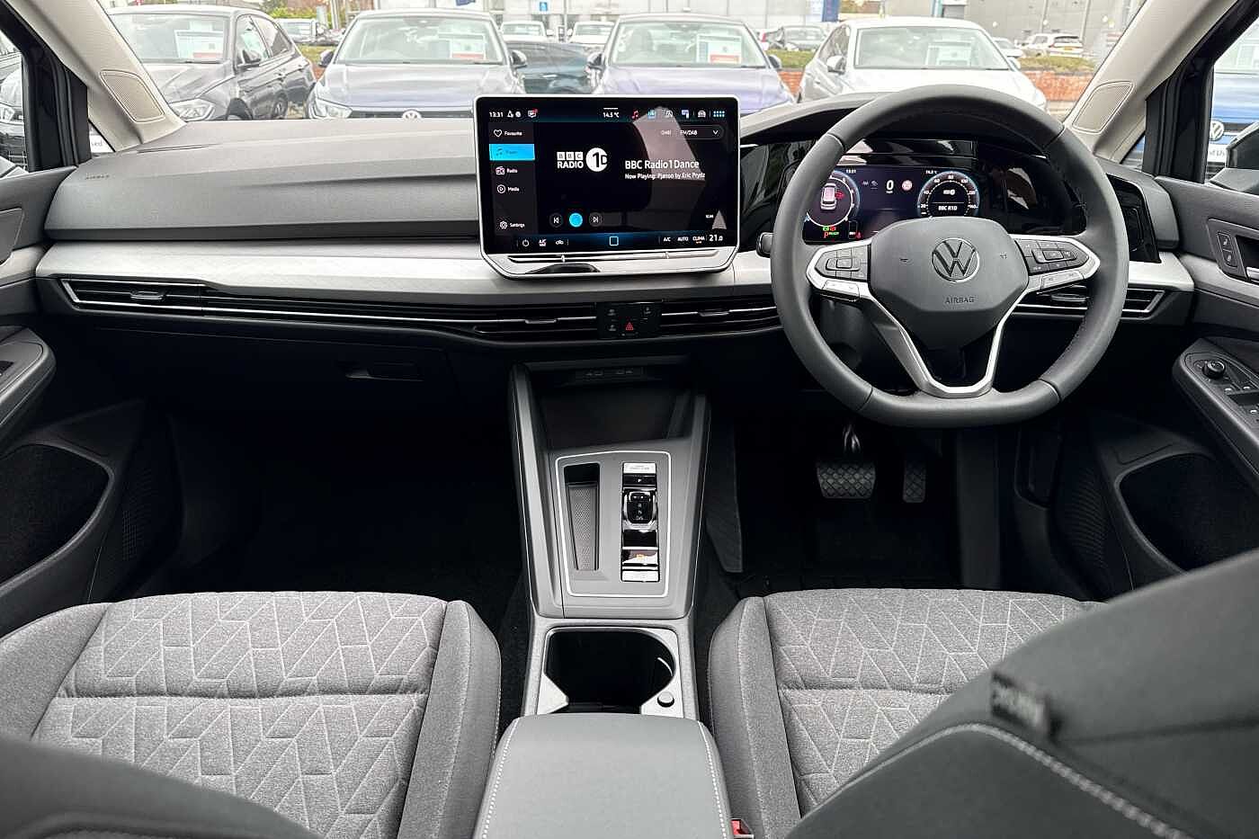 Used Volkswagen Golf 2025 for sale - 76285472: Photo 8