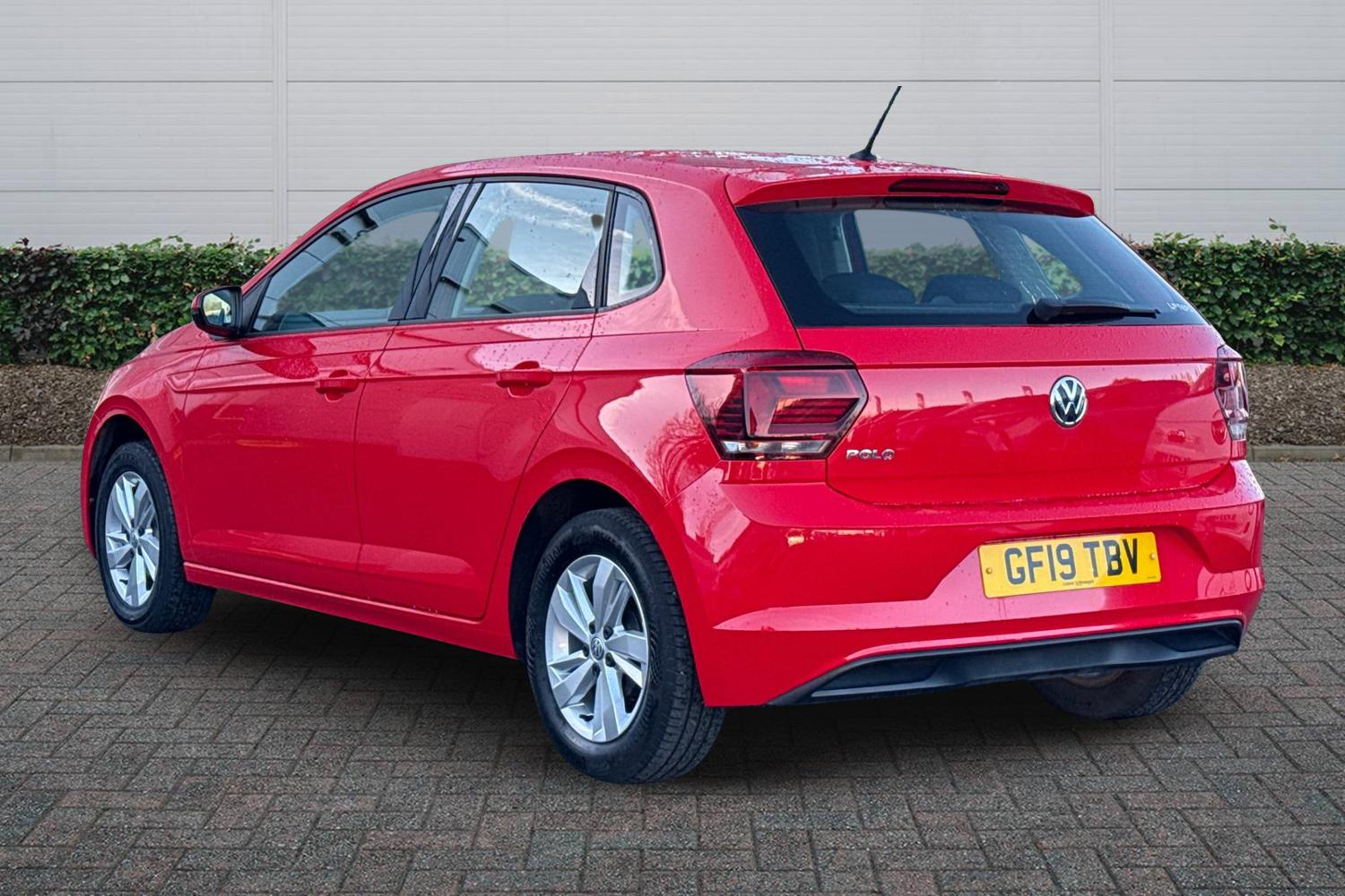 Used Volkswagen Polo 2019 for sale - 76937317: Photo 2