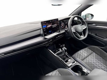 Used Volkswagen Golf 2025 for sale - 79108128: Photo
