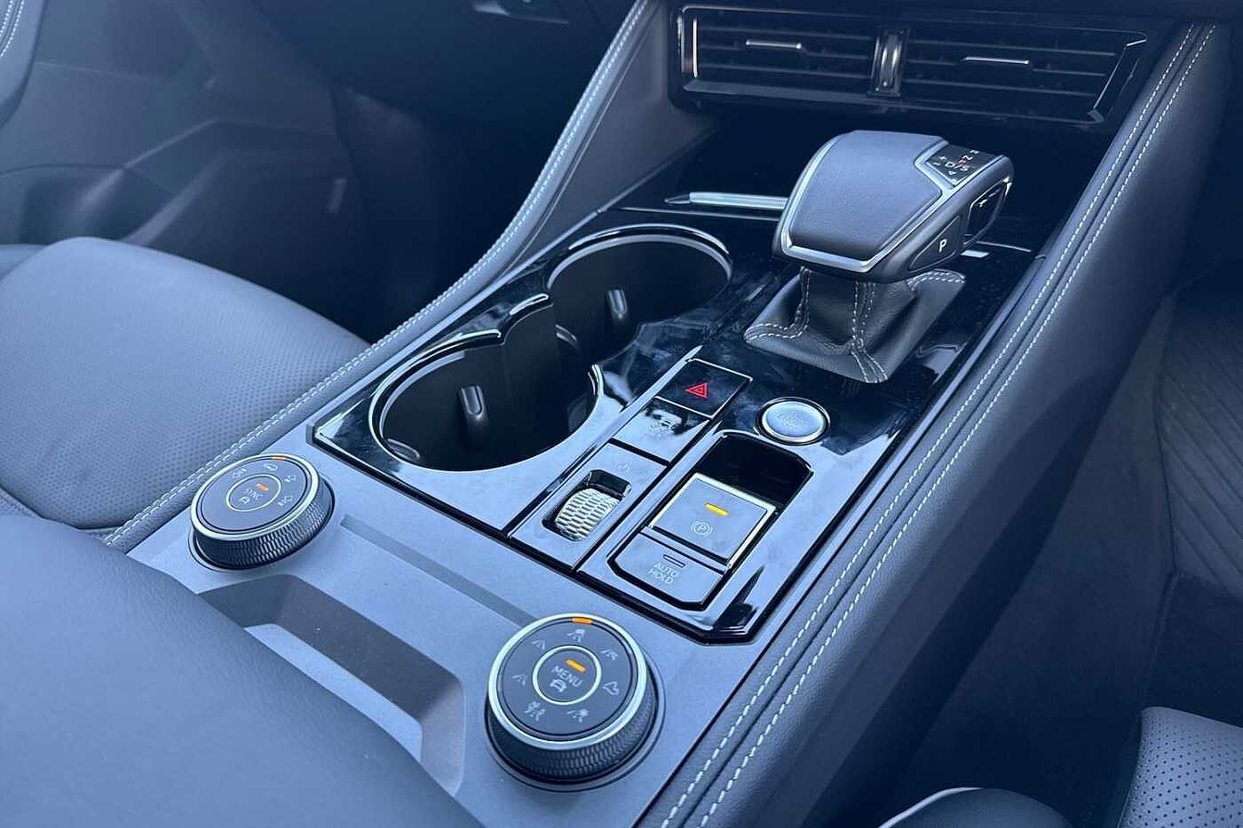 Used Volkswagen Touareg 2025 for sale - 76800472: Photo 18