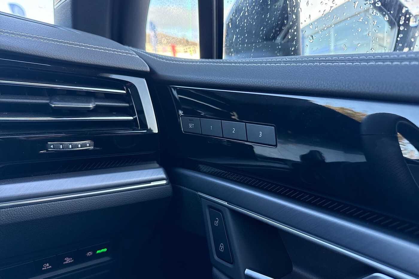 Used Volkswagen Touareg 2025 for sale - 76800472: Photo 21