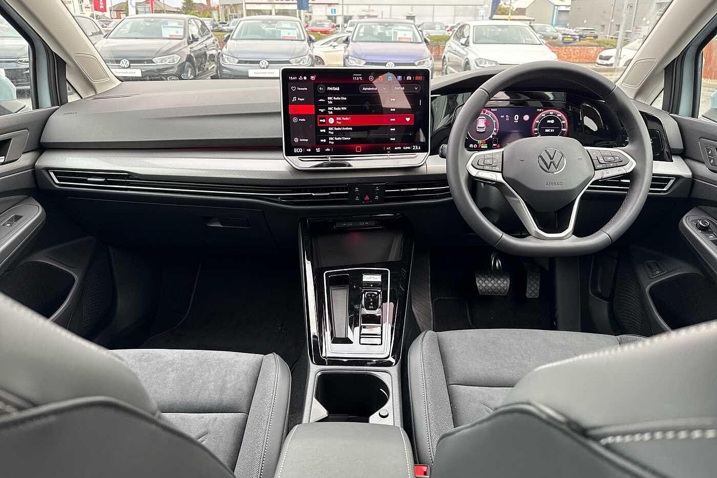 Used Volkswagen Golf 2025 for sale - 76937217: Photo 8