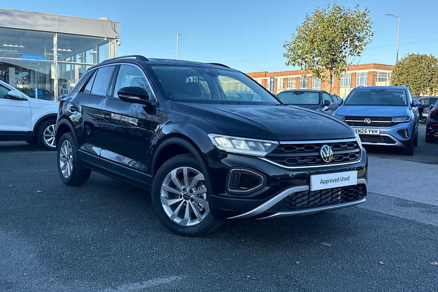 Used Volkswagen T-Roc 2025 for sale - 76458578: Photo 1