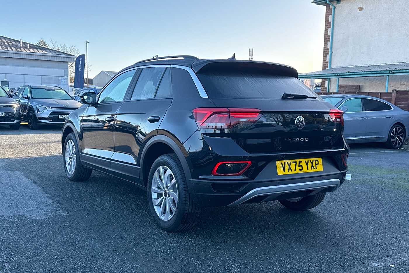 Used Volkswagen T-Roc 2025 for sale - 76458578: Photo 3