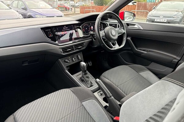 Used Volkswagen Polo 2019 for sale - 76139648: Photo 2