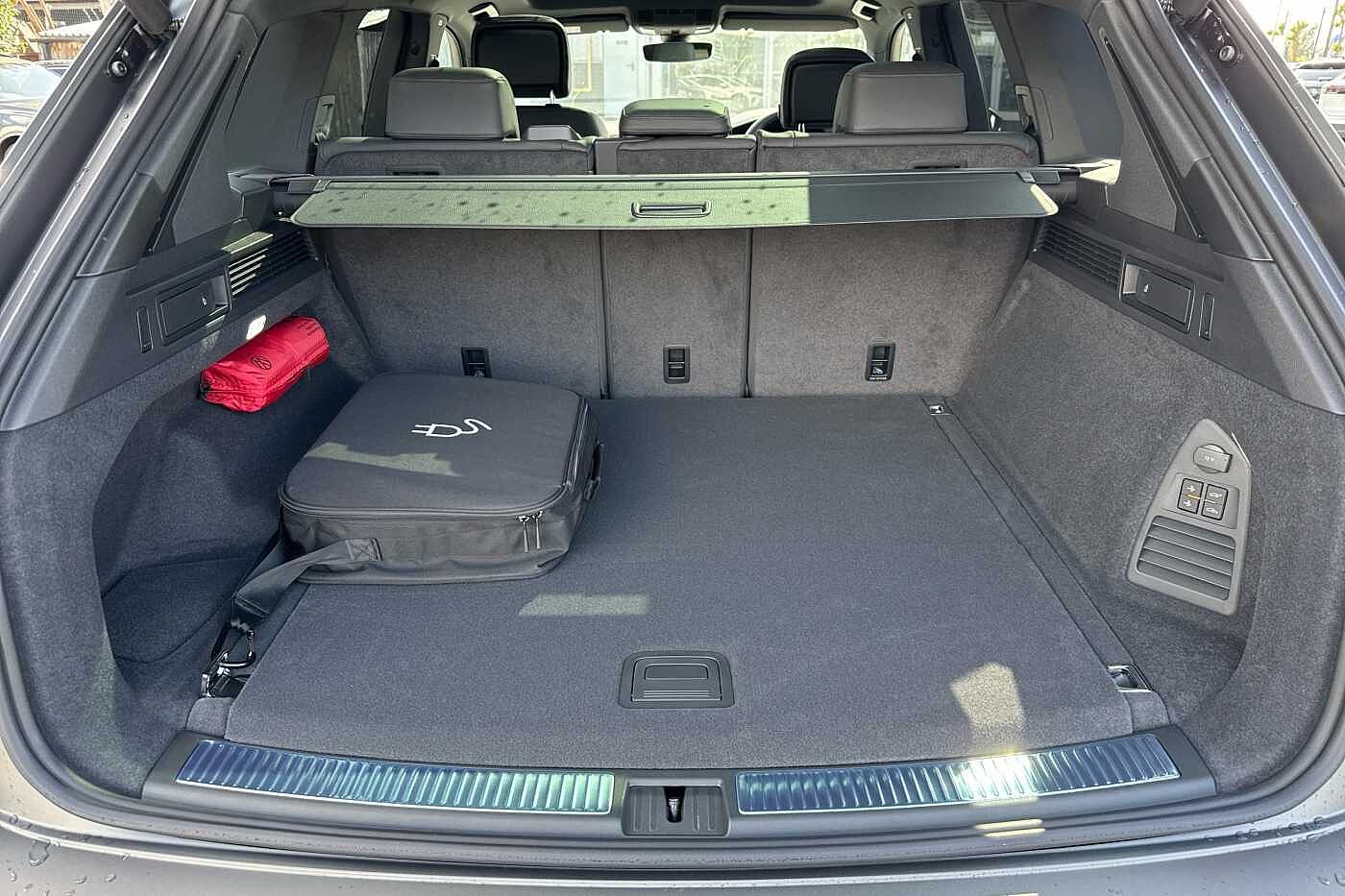 Used Volkswagen Touareg 2025 for sale - 76350487: Photo 12