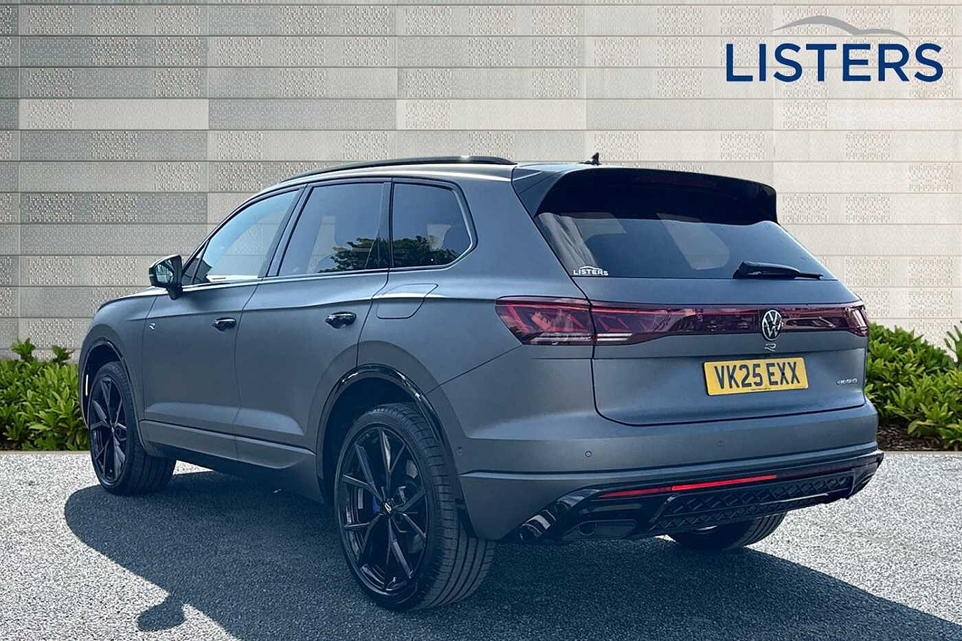 Used Volkswagen Touareg 2025 for sale - 76350487: Photo 3