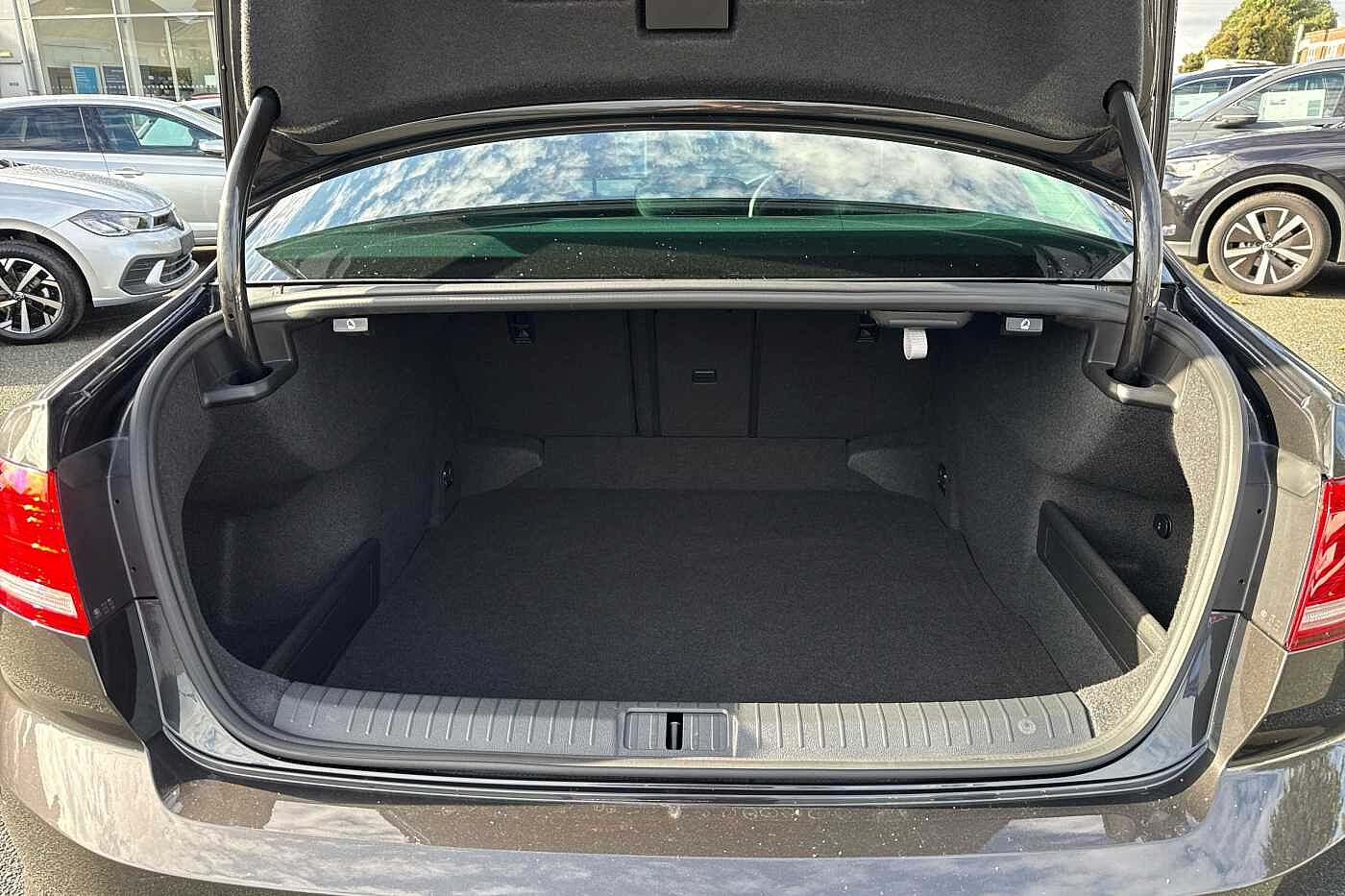 Used Volkswagen Passat 2019 for sale - 76359820: Photo 12
