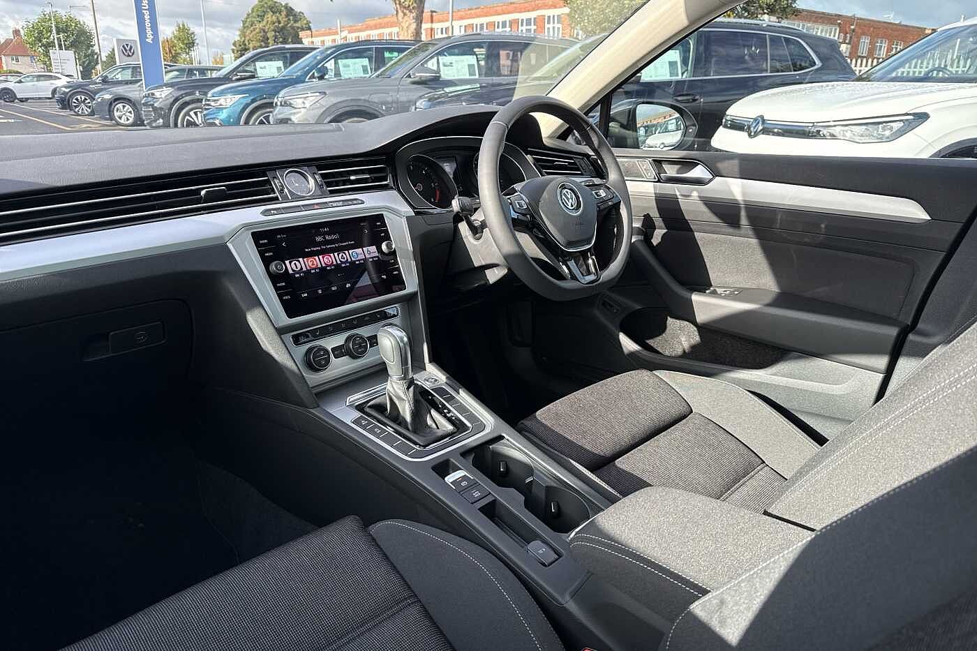 Used Volkswagen Passat 2019 for sale - 76359820: Photo 2