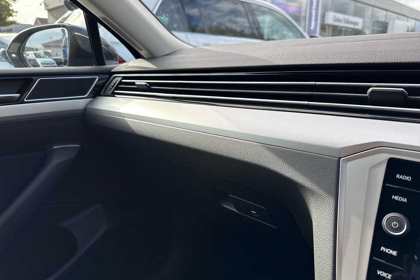 Used Volkswagen Passat 2019 for sale - 76359820: Photo 30