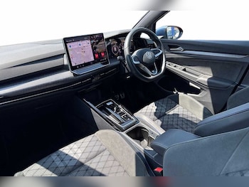 Used Volkswagen Golf 2025 for sale - 79133433: Photo