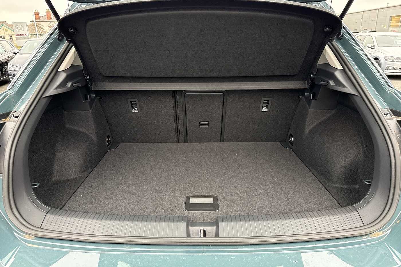 Used Volkswagen T-Roc 2025 for sale - 76154267: Photo 12