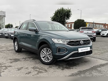 Used Volkswagen T-Roc 2025 for sale - 76154267: Photo