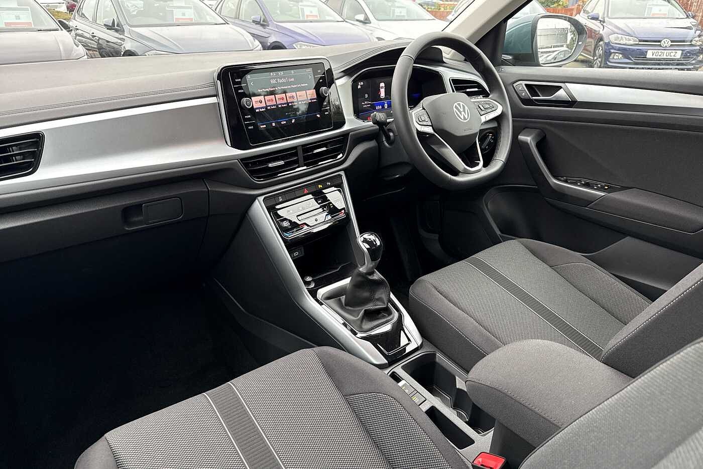 Used Volkswagen T-Roc 2025 for sale - 76154267: Photo 2