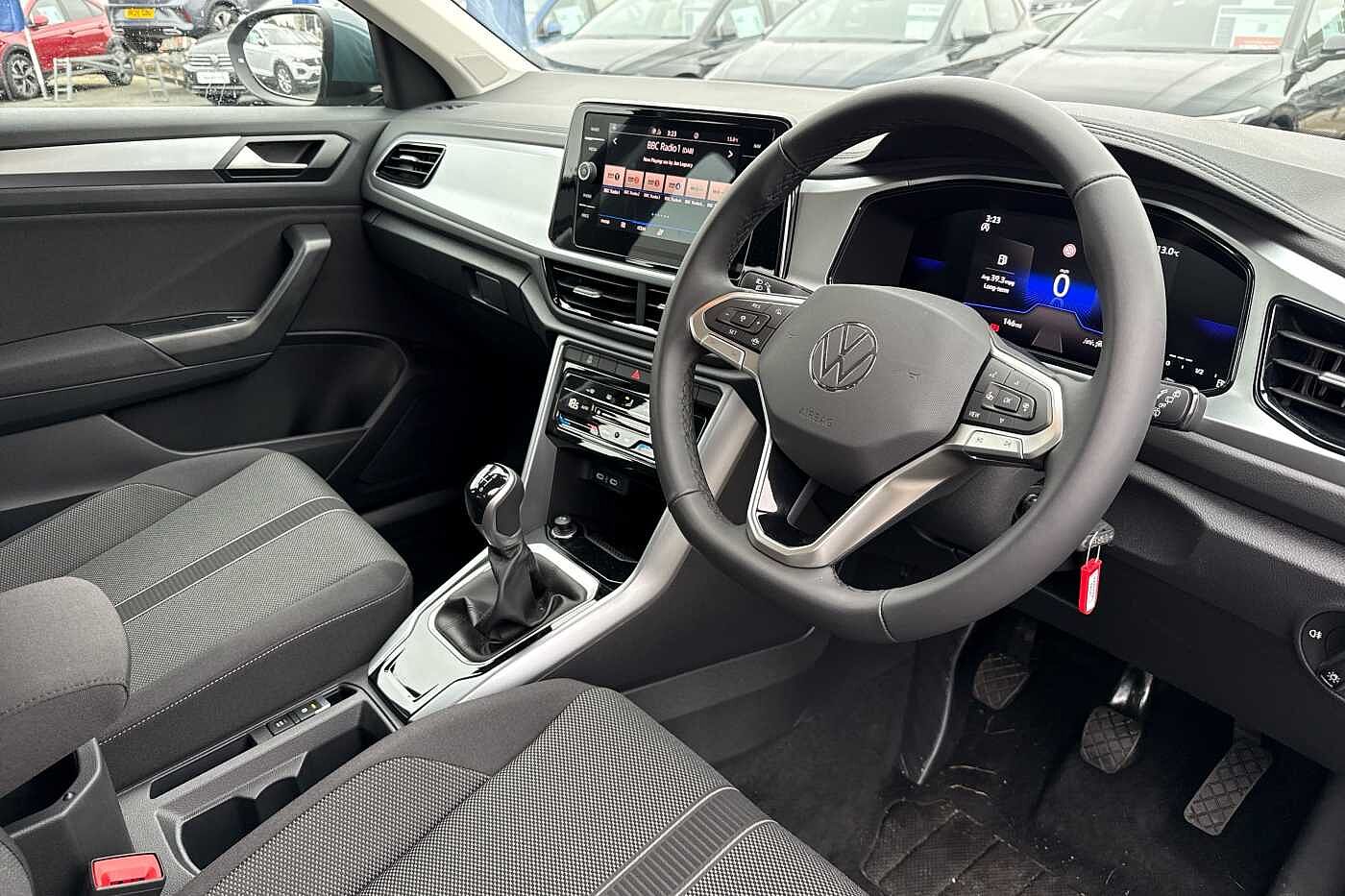 Used Volkswagen T-Roc 2025 for sale - 76154267: Photo 6