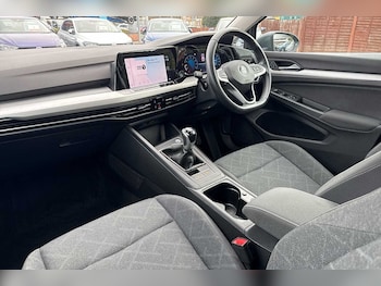 Used Volkswagen Golf 2022 for sale - 76261199: Photo 2