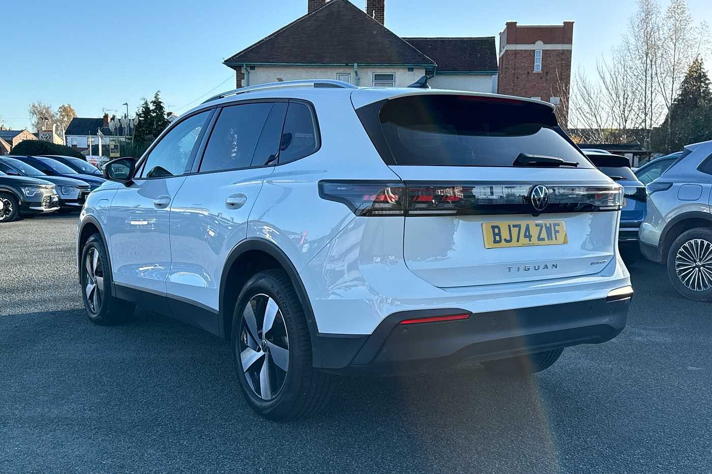 Used Volkswagen Tiguan 2024 for sale - 76716711: Photo 3