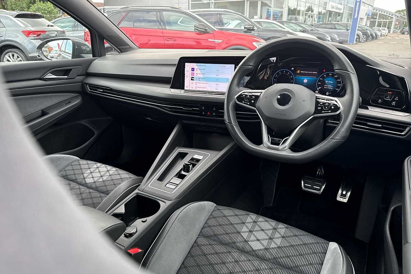Used Volkswagen Golf 2022 for sale - 76139625: Photo 31