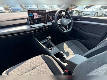 Used Volkswagen Golf 2024 for sale - 74910165: Photo
