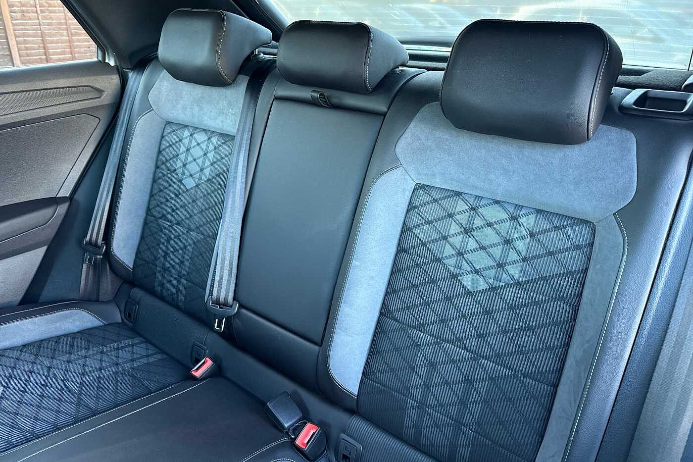 Used Volkswagen T-Roc 2023 for sale - 76458609: Photo 11