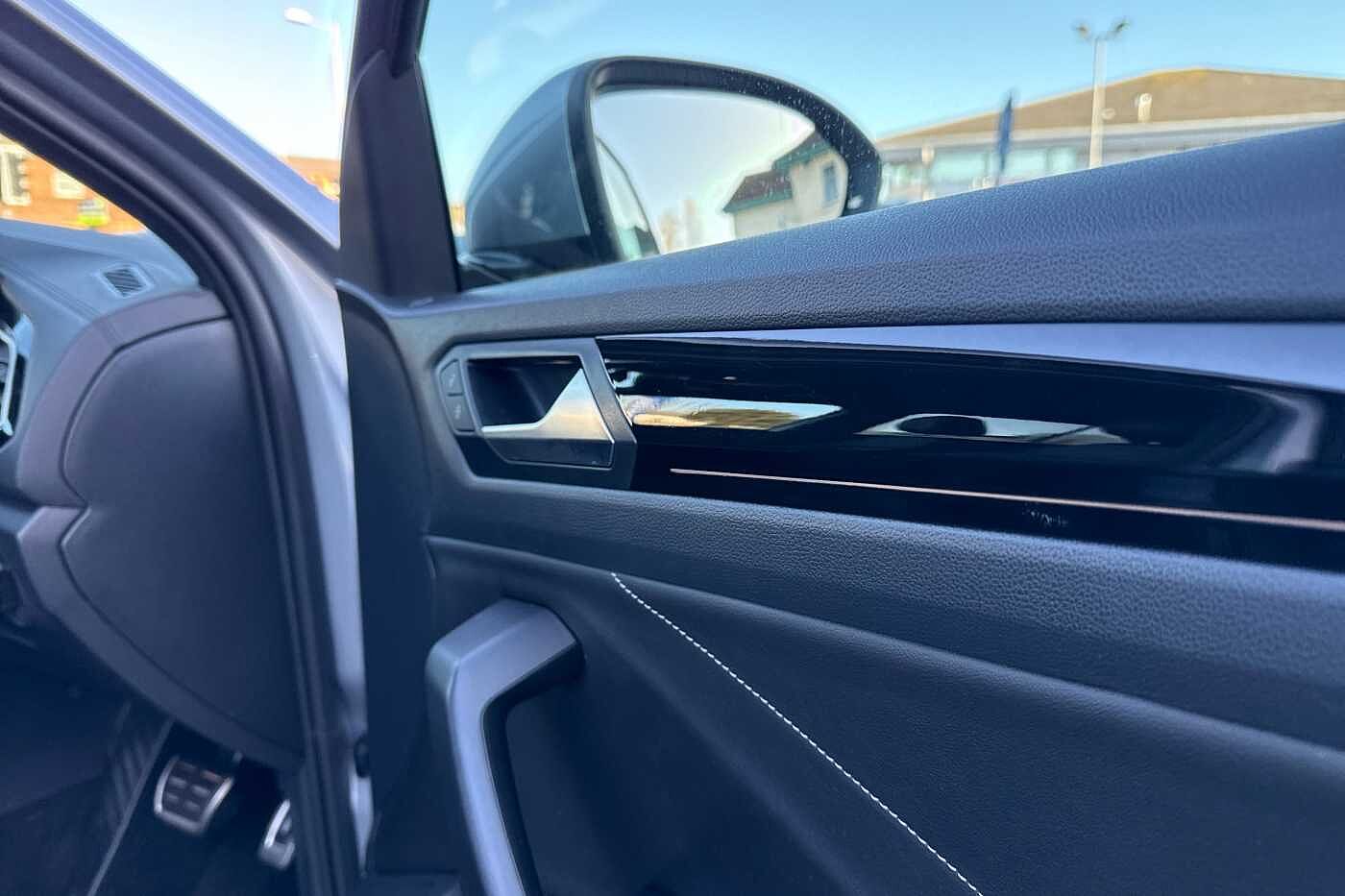 Used Volkswagen T-Roc 2023 for sale - 76458609: Photo 15