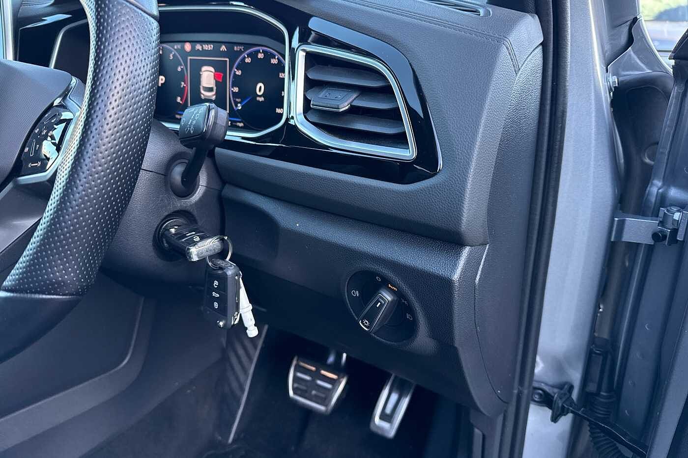 Used Volkswagen T-Roc 2023 for sale - 76458609: Photo 16