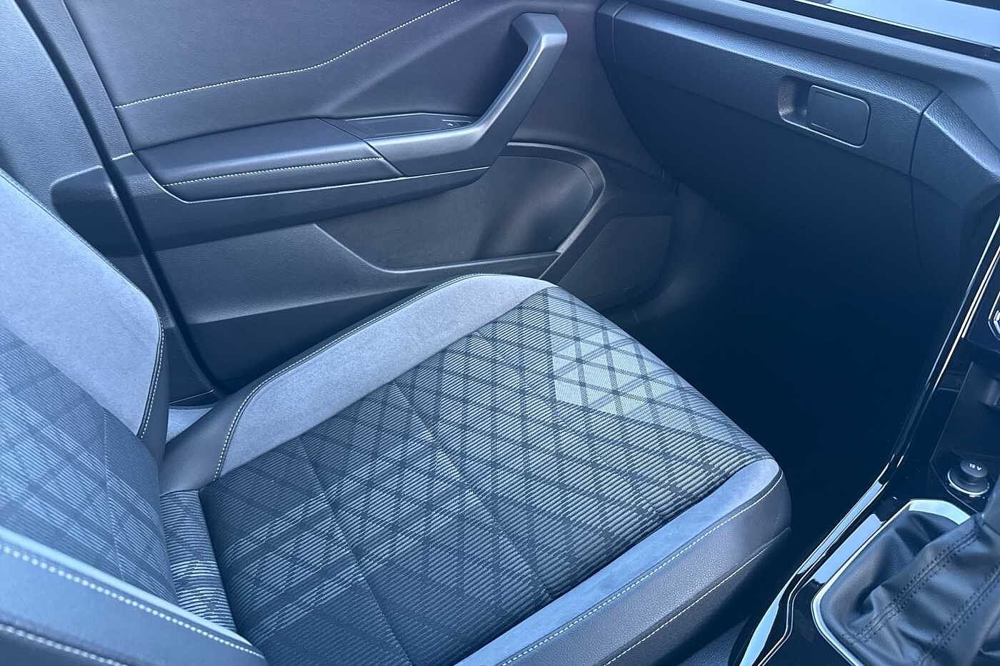 Used Volkswagen T-Roc 2023 for sale - 76458609: Photo 21