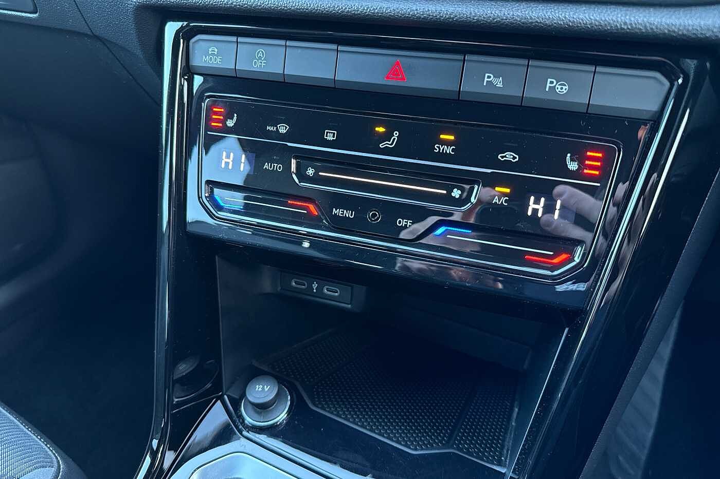 Used Volkswagen T-Roc 2023 for sale - 76458609: Photo 23