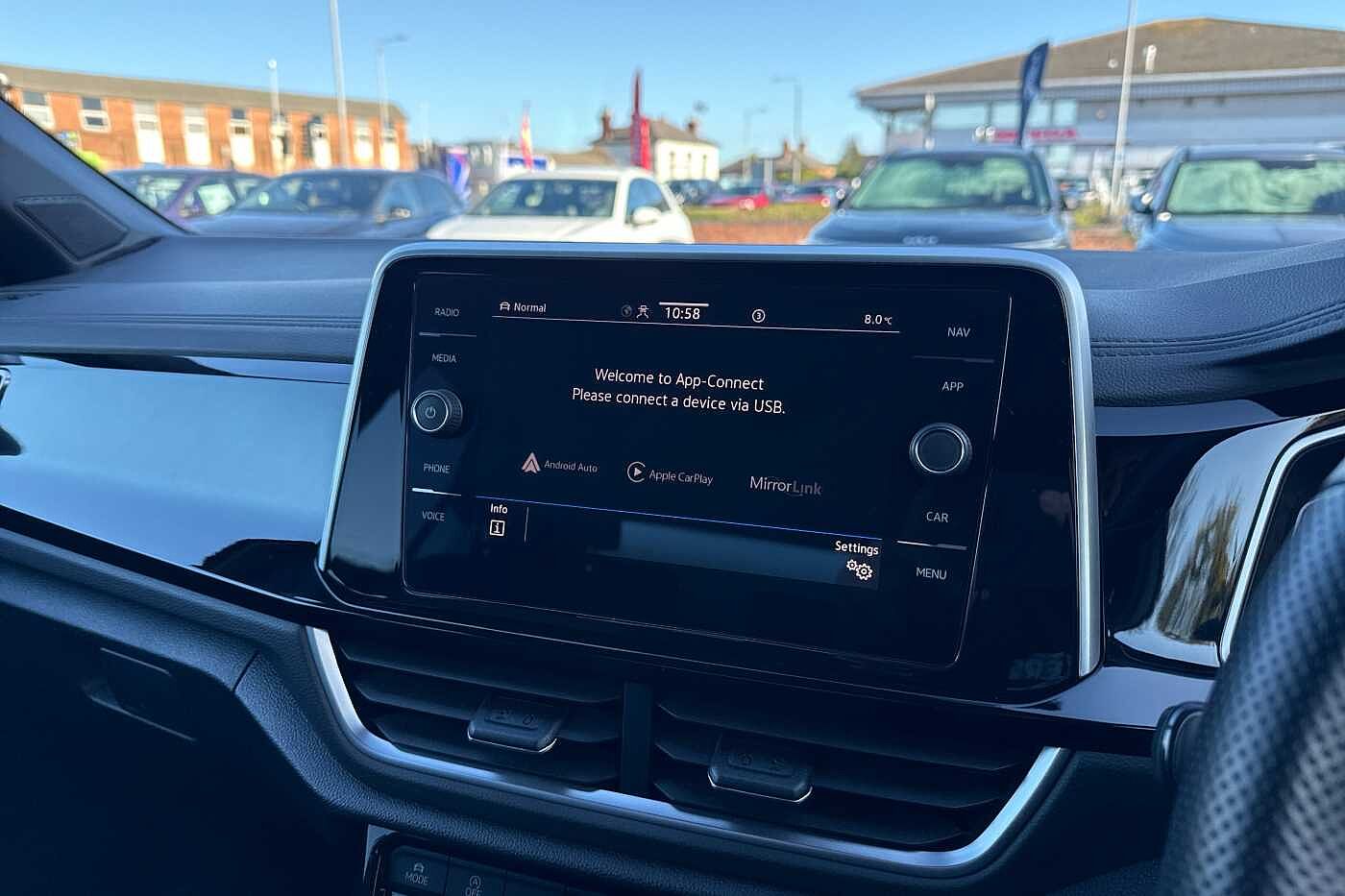 Used Volkswagen T-Roc 2023 for sale - 76458609: Photo 27