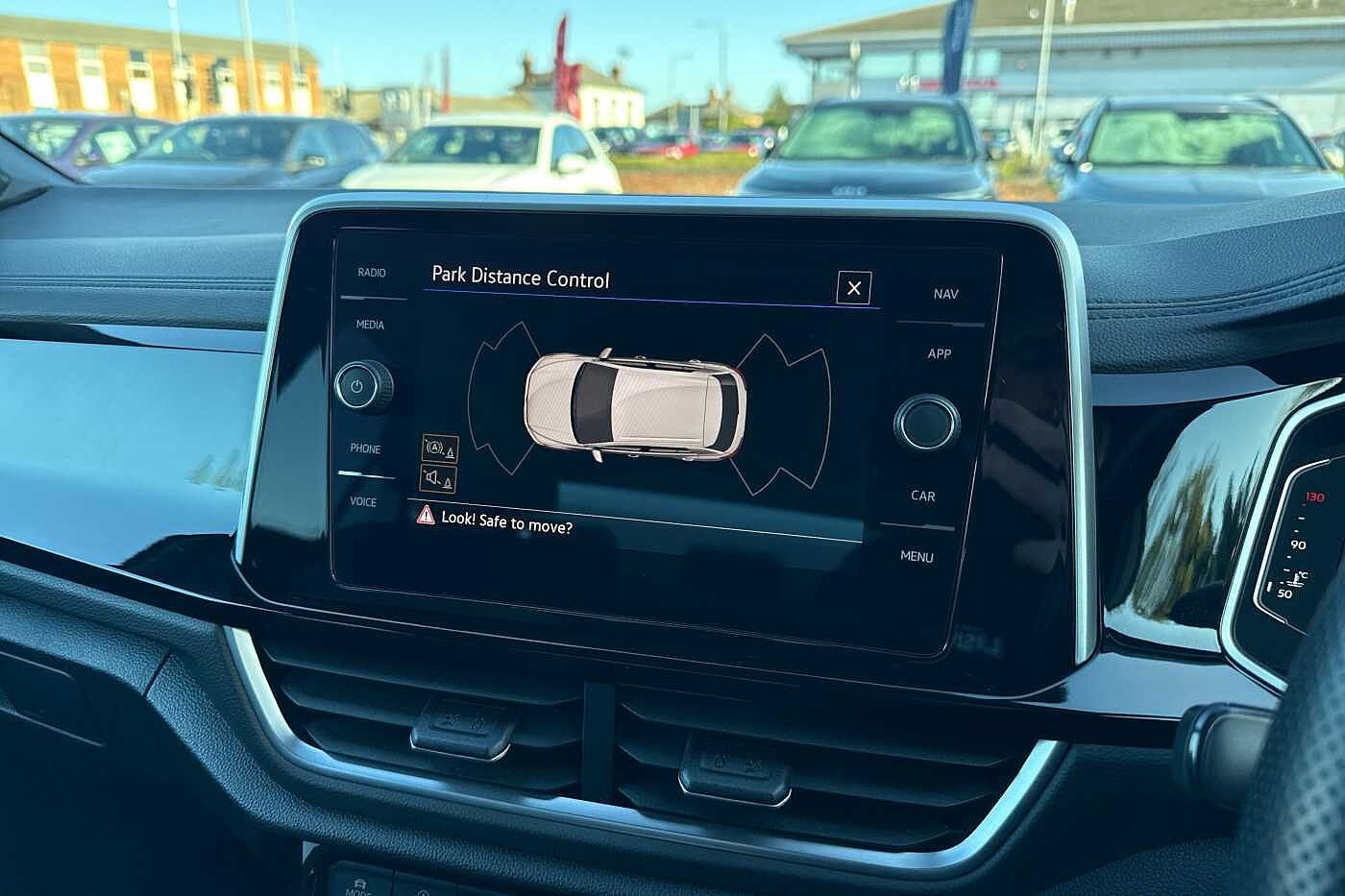 Used Volkswagen T-Roc 2023 for sale - 76458609: Photo 30