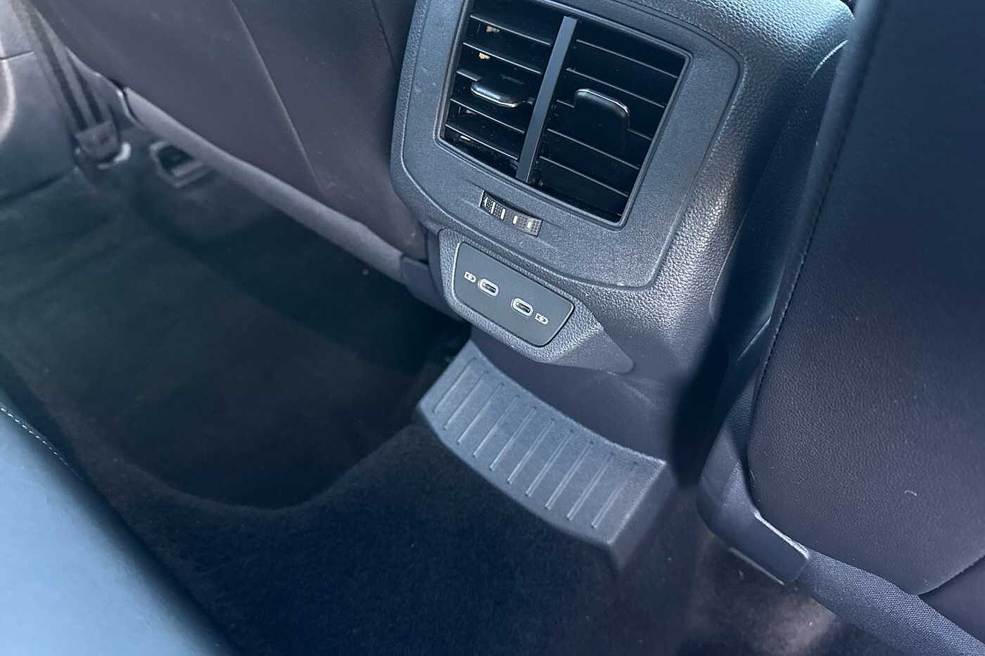 Used Volkswagen T-Roc 2023 for sale - 76458609: Photo 35