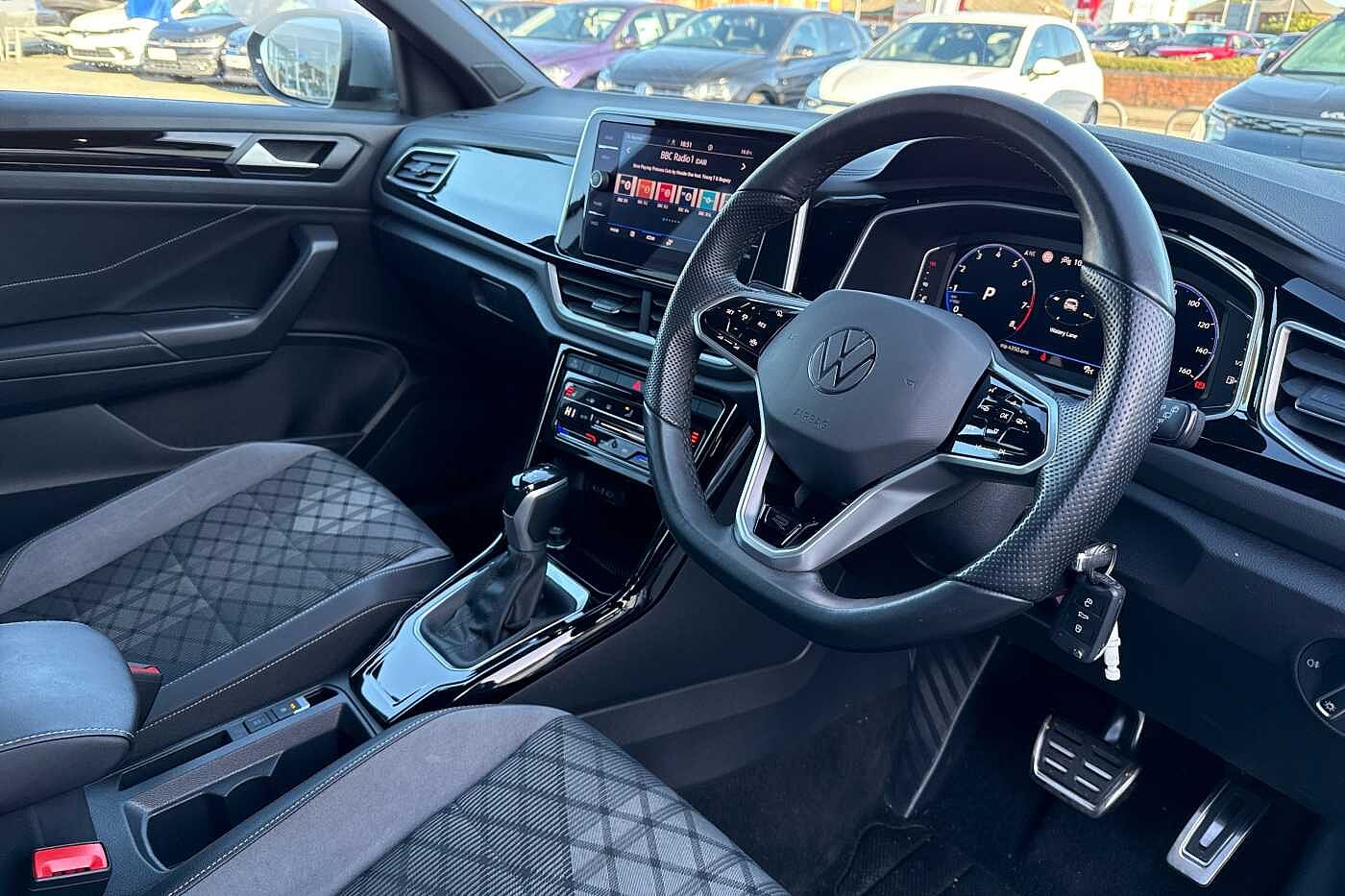 Used Volkswagen T-Roc 2023 for sale - 76458609: Photo 6