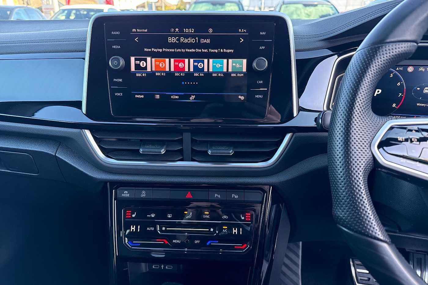 Used Volkswagen T-Roc 2023 for sale - 76458609: Photo 9