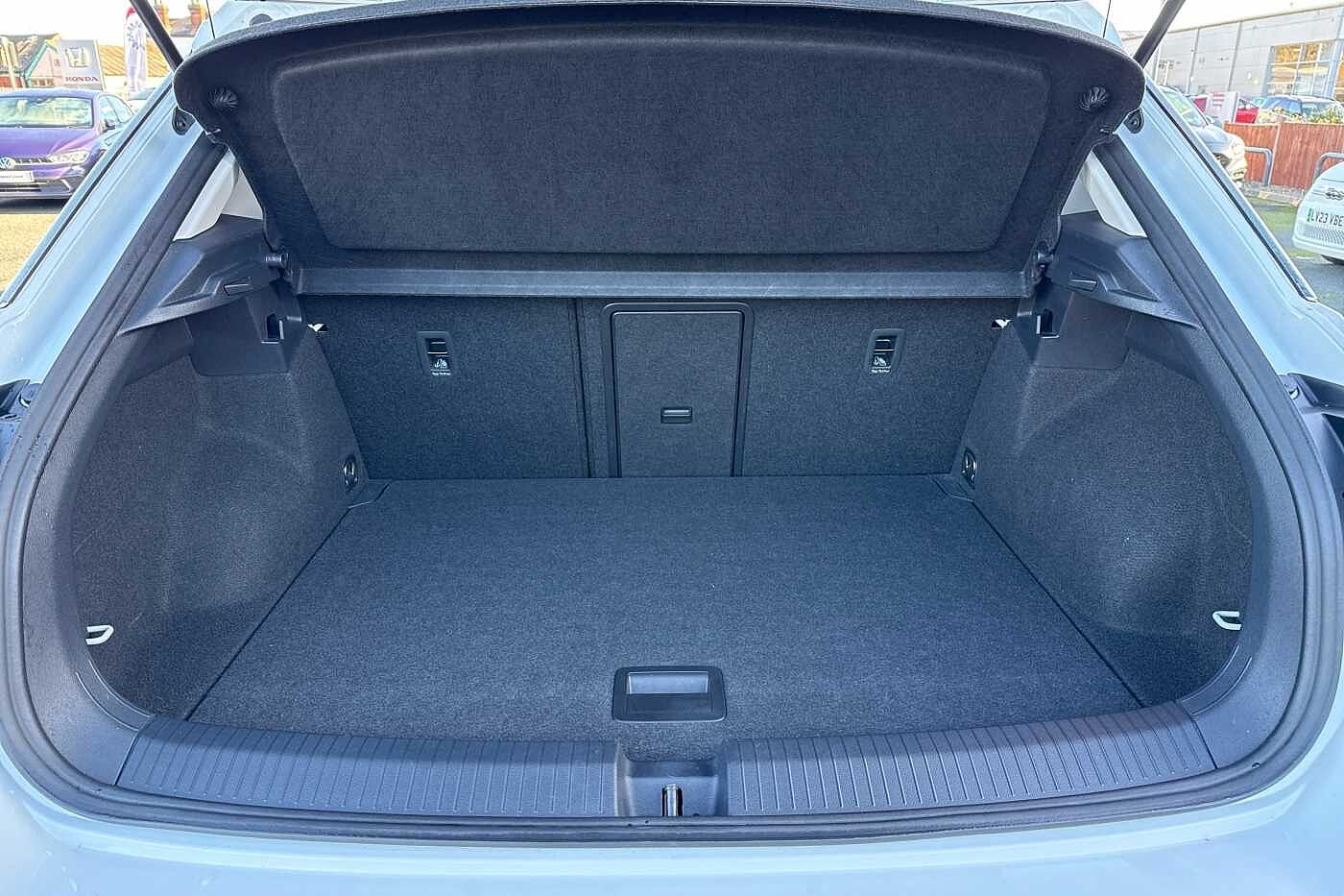 Used Volkswagen T-Roc 2023 for sale - 76586524: Photo 12