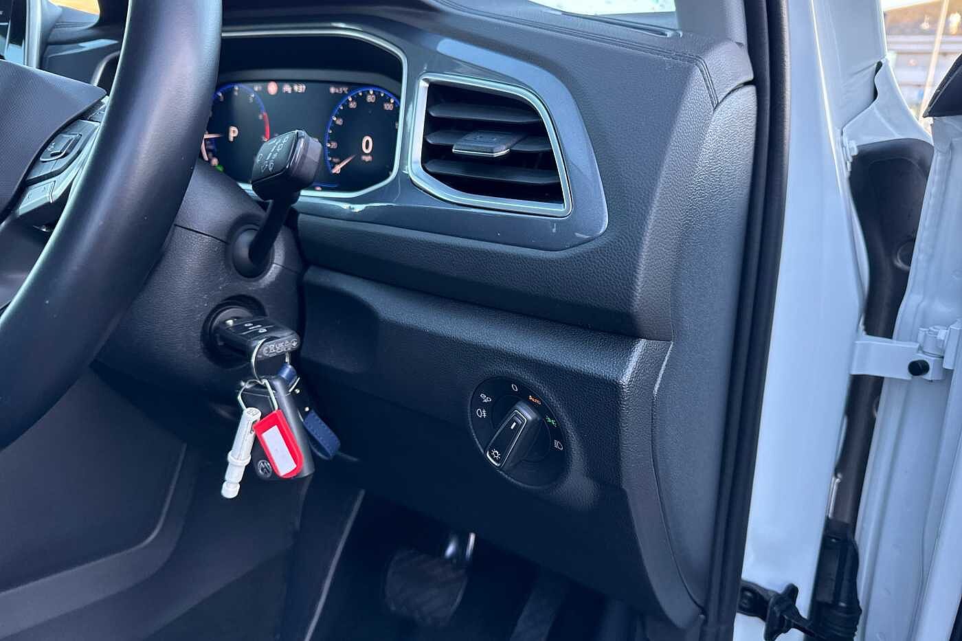 Used Volkswagen T-Roc 2023 for sale - 76586524: Photo 16