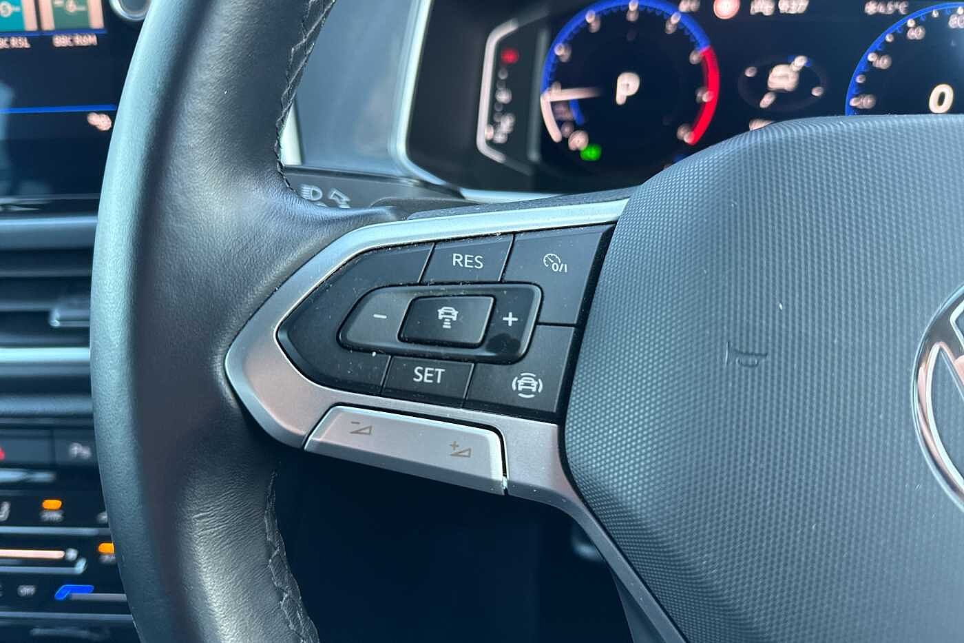 Used Volkswagen T-Roc 2023 for sale - 76586524: Photo 20