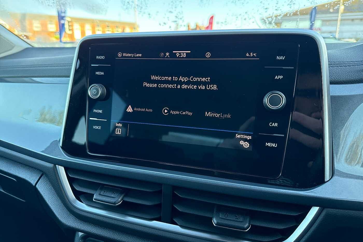 Used Volkswagen T-Roc 2023 for sale - 76586524: Photo 27