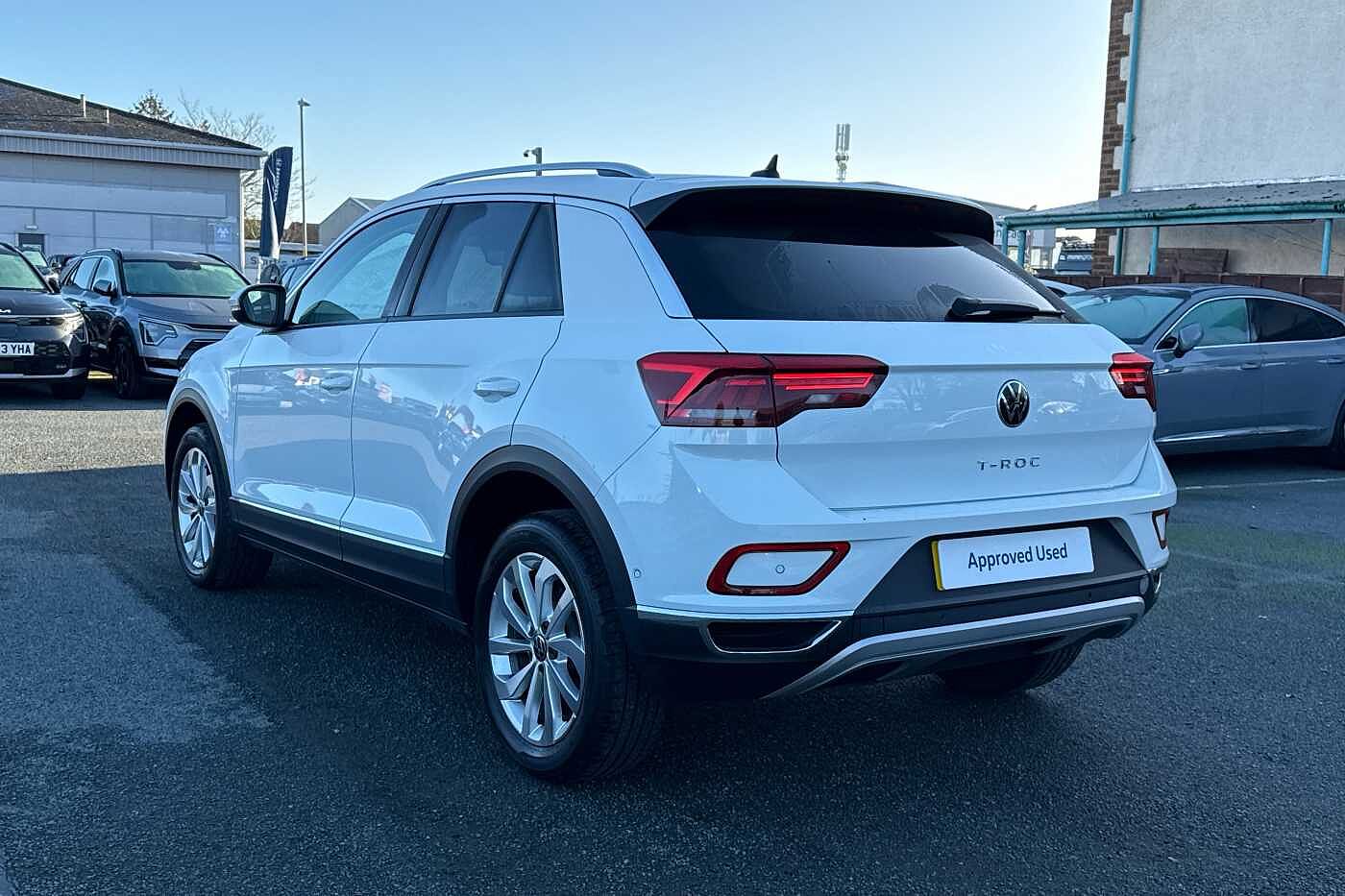 Used Volkswagen T-Roc 2023 for sale - 76586524: Photo 3