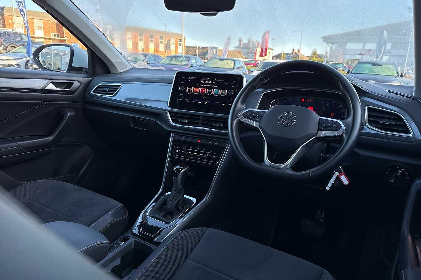 Used Volkswagen T-Roc 2023 for sale - 76586524: Photo 34